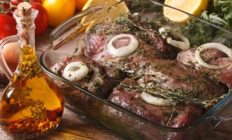 Why Bother Smothering Your Perfectly Cooked Steak With Sauce When You Can Make The Perfect Marinade?