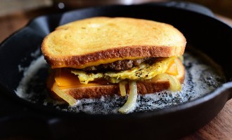 Does It Really Get Any Better Than A Classic Patty Melt??? Not When It’s This Good!