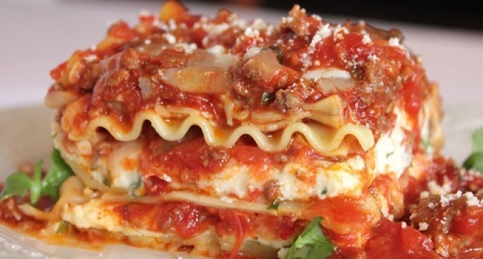 Want To Make Homemade Lasagna? Use These Specific Ingredients & Bake It Like This!