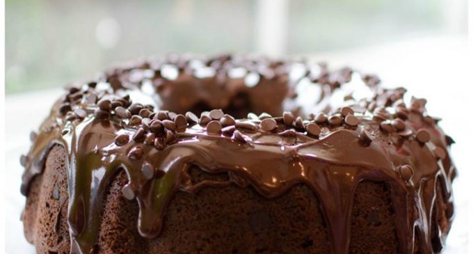 This Layered Chocolate Devils Food Cake Is A Chocoholics Dream Come True