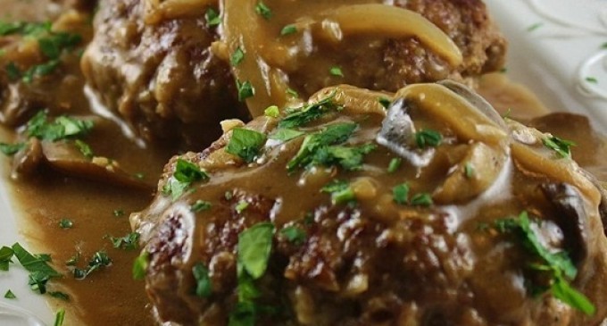 The Best Kind Of Salisbury Steak Recipe We’ve Ever Had Is From The Midwest: It Just Tastes Better!