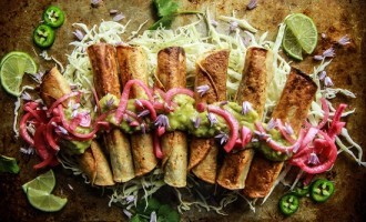 These Spiced Beef Tacos Have An Interesting Twist – We Would Have Never Thought To Add This!