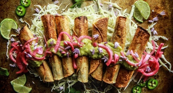 These Spiced Beef Tacos Have An Interesting Twist – We Would Have Never Thought To Add This!