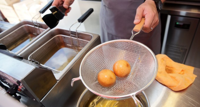 We Know It Sounds Crazy… But We Just Found A Way To Deep Fry Water: It Actually Tasted Pretty Good!