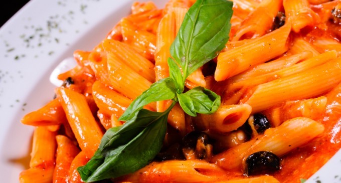 If There Is Only One Kind Of Pasta Sauce You Know How To Make Then It Better Be With Roasted Red Peppers!
