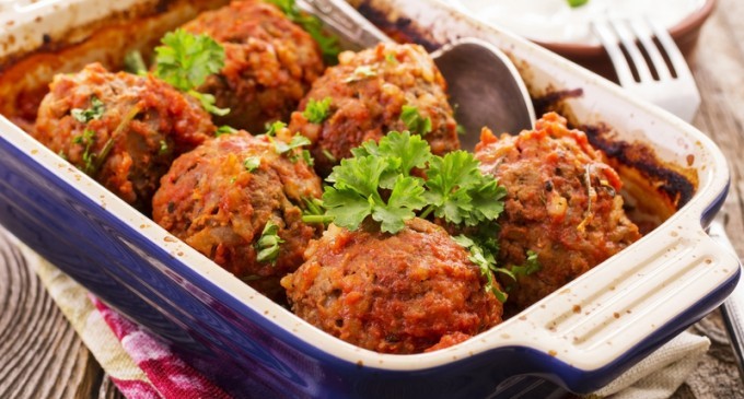 You’ll Never Guess What These Delicious Garlic Meatballs Are Made With; Seriously We Were Stunned!