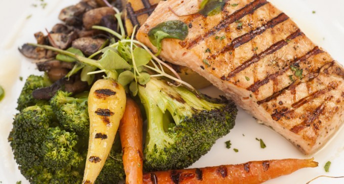 A Dishwasher Isn’t Just For Dishes Anymore, Now You Can Use It To Cook Salmon With This Amazing Hack!