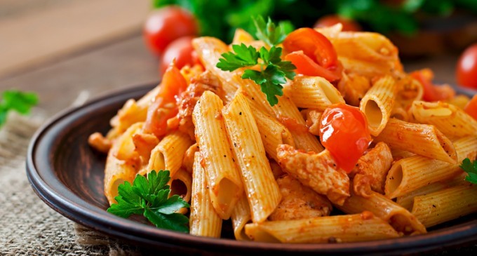 Are You Looking For A Quick & Hearty Pasta Dish? This Chicken & Penne Pasta Is A Workaholics Best Friend!