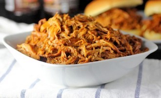 This Easy-To-Follow Shredded Chicken Only Needs Three Ingredients – What They Are Might Surprise You