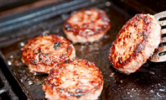 Have You Ever Felt Like Your Burgers Where Always Missing A Certain ‘Flavor’ Try Adding THIS Next Time!!!