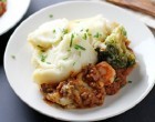 You Won’t Believe How Easy & Delicious This Slow Cooker Sheppard Pie Recipe Is!