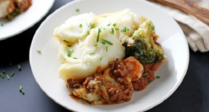 You Won’t Believe How Easy & Delicious This Slow Cooker Sheppard Pie Recipe Is!