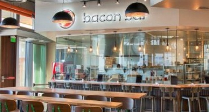 This Restaurant SERVES Everything BACON, From The Drinks To The Desserts – You Need To Eat HERE