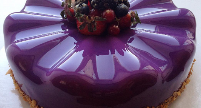 These Marble Cakes Are So Beautiful, We Almost Couldn’t Bring Ourselves To Actually Eat Them!