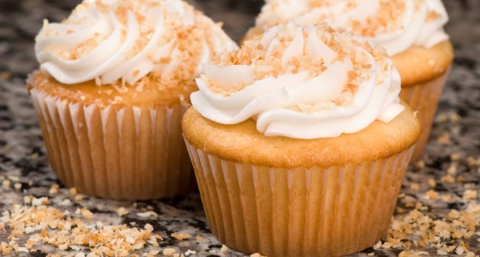 The Pioneer Woman’s Italian Cream Cupcakes