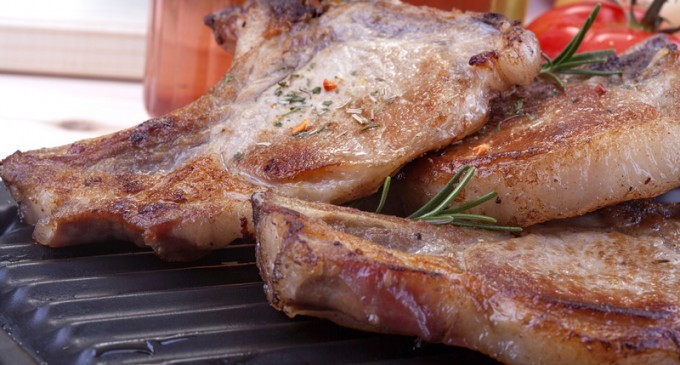 You’ll Never Make Pork Chops Again After Cooking Them With Our Homemade Marinade