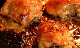 This Stir-Fried Chicken With A Brown Sugar, Garlic & Teriyaki Sauce Will Knock Your Socks Off!