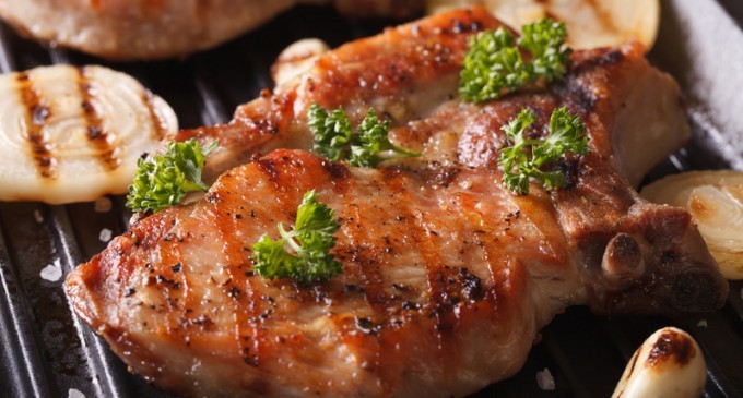 Are You Making Pork Chops For Dinner? We Just Found The Perfect Seasoning That Makes Them Better!