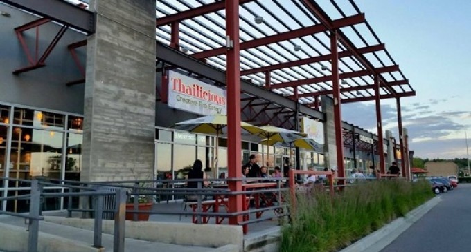 Drunk Customer Leaves A $1K Tip & Then Goes Back The Next Day To Ask For It Back!!!