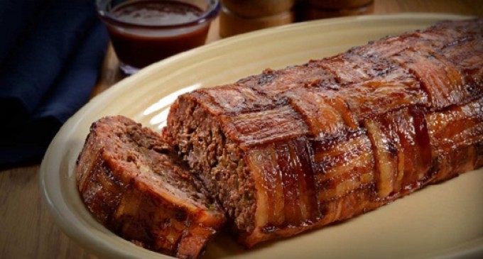This Bacon Wrapped Meatloaf With A Savory Glaze Baked On Top Is The Best Thing We’ve Made All Week!
