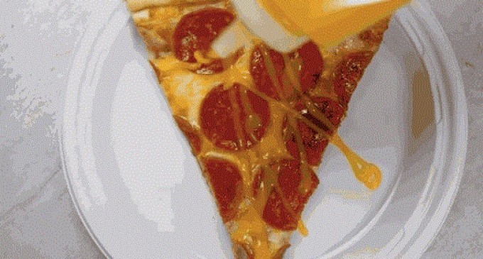 Are You Obsessed With Putting An Egg On Everything? This Rich Sauce Will Be Your New All-Time Favorite!