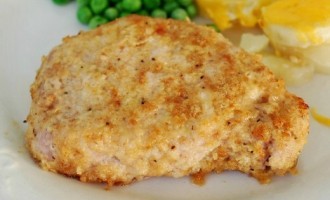 Have You Tried These Lightly Breaded & Baked Pork Chops Yet?
