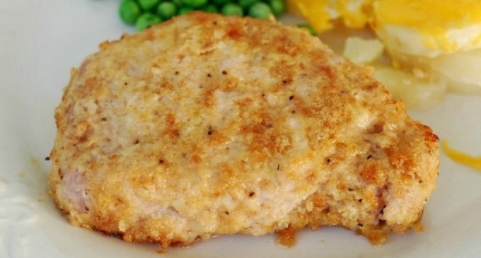 Have You Tried These Lightly Breaded & Baked Pork Chops Yet?