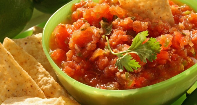 A Massive, Deadly Fight Erupts In A Dallas Texas Mexican Restaurant Over Chips & Salsa