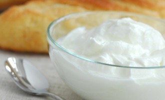 How to Make Homemade Greek Yogurt From Regular Yogurt