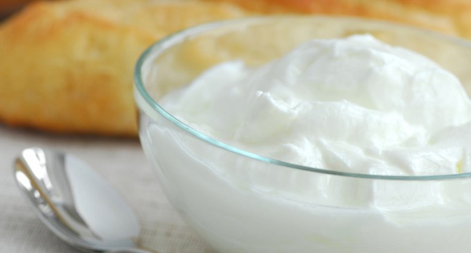 How to Make Homemade Greek Yogurt From Regular Yogurt