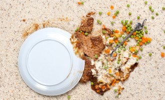 Ever Wondered If The Five-Second Rule For Food That Falls On The Floor Is Valid Or Not?