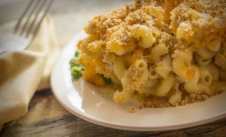 Chrissy Teigen’s Famous Mac & Cheese: You Are Going To Love That Special Flair She Adds In!