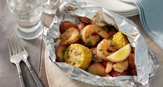 Southern Cuisine At Its Finest: This Recipe For Boiled Shrimp Is A Southern Tradition & Is Super Easy To Make!