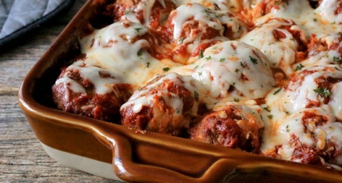 This Mini Meatball Casserole Is Sure To Satisfy Your Italian Craving & It Is Super Easy To Make!