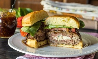 This Blue Cheese Stuffed Burger With Fig Jam Was Made For Serious Gourmets & Experienced Grillers Only!