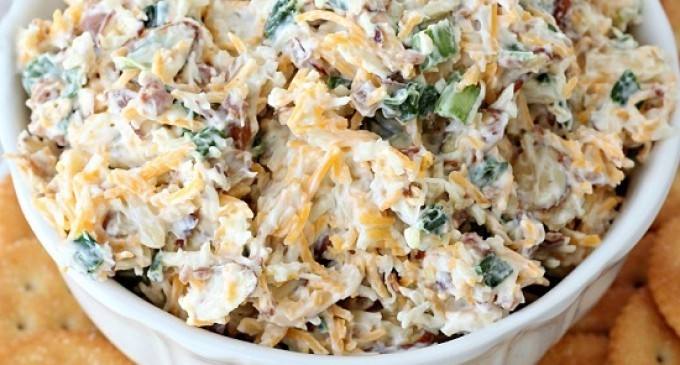 We Just Tried This Popular Neiman Marcus Dip & Couldn’t Believe It Only Had Five Ingredients