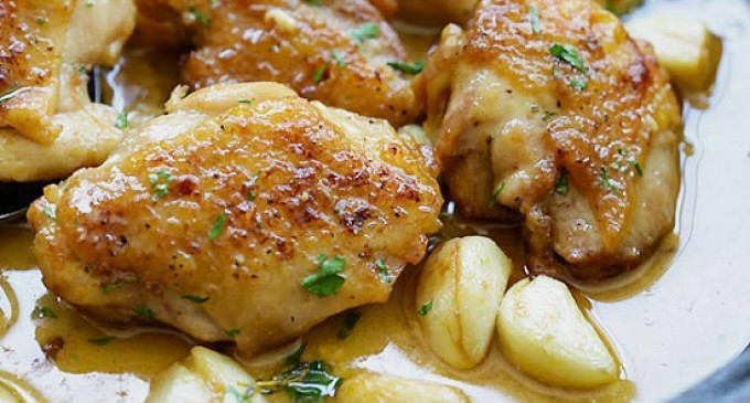 Looking For Something, Quick, Easy & Absolutely Delicious? This Creamy Garlic Chicken Is The Perfect Idea