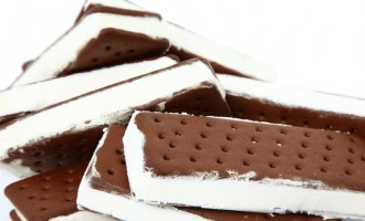 Skip Wal-Marts Classic Ice Cream Sandwiches & Make The Homemade Versions From Home!