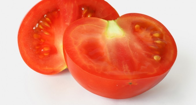Have A Leftover Tomato? Instead Of Putting It In A Zip Lock Bag Try This Instead; They’ll Last Longer
