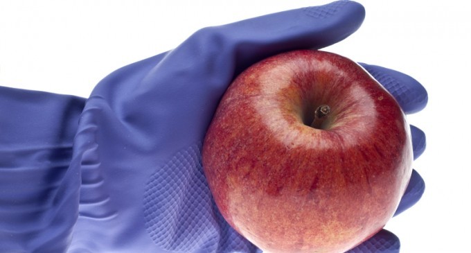 Food Engineers Just Found A New Way On How To Keep Fruit Fresh & Crisp For Weeks With This New Spray