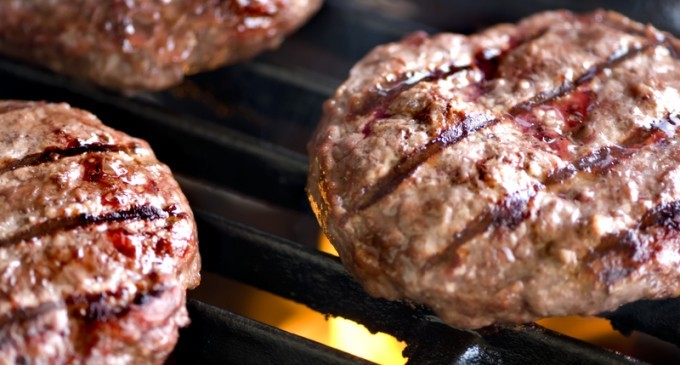 The Best Homemade Burger Patties You’ll Ever BBQ In Your Life: This One Ingredient Makes All The Difference!