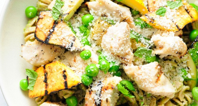There Is Not Just One But Two Secret Ingredients In This Chicken & Pea Pesto Pasta That None Can Ever Guess!