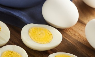 Everybody Always Makes This Careless Mistake While Hard Boiling Eggs & It’s Driving Us Insane