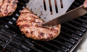 This Juicy Hamburger Patty Is Hiding A Really Big Secret That Is Fooling Everyone