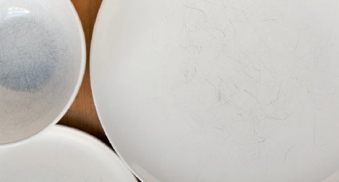 Don’t Toss Those White Dishes Just Because They’re Scuffed; Use These Easy Removal Methods Instead!