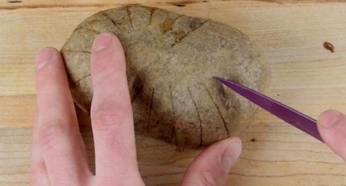 We Just Found A New Way To Make A Loaded Baked Potato & We’ll Never Have Them The Traditional Way Again