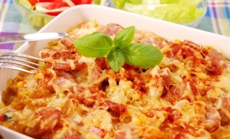 This Crispy, Cheesy Pasta Casserole Has All Of The Perfect Ingredients Baked Inside