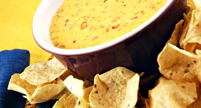 Looking For A Really Good Appetizer That Everyone Will Rave About? This Queso Dip Is Perfect-o!