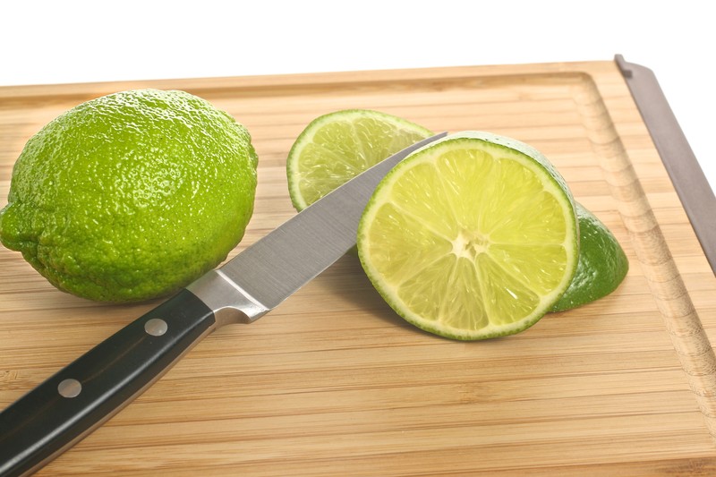This Helpful Kitchen Trick Will Forever Change The Way Limes Are Cut