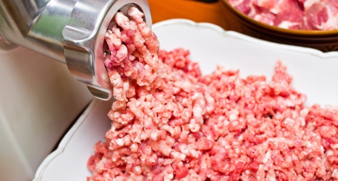 Preparing Hamburger Patties From Scratch? Make Sure To Do This With The Meat Before They’re Made!